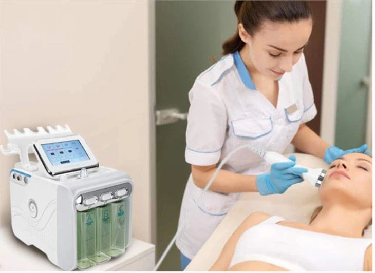 CE Approved  Small Bubble Machine For Multyfunctional Skincare